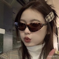 Girlish Style Critical Attack Cherry Blossom Powder Frame Black Film Personality Twisted Twist Leg Decorative Sunglasses