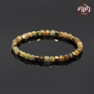 อาเป่า หินซาโวไรท์ โกเมน สีเขียว ทรงลูกบาศก์ แต่ง แร่เฮมาไทต์ Tsavorite Garnet ขนาด 4 มิล เสริมสร้าง