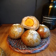 涛之无油皮0卡糖五黑蛋黄酥香芋八珍椒盐亚麻籽油代餐零食Taozhi oil-free skin, 0 calories sugar, five black egg yolk crispy tarosx