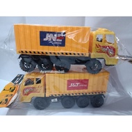 Toy box truck and cement mixer truck