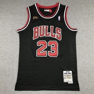 Michael Jordan 23 球衣