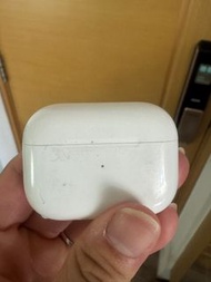Apple AirPods Pro 充電盒 (充唔到電）