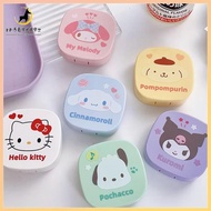 RM5B9G89Z การเดินทางแบบพกพา กล่องใส่คอนแทคเลนส์ พร้อมไม้ดูดปากคีบ Hello Kitty Cinnamoroll Kuromi กล่