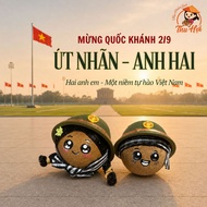 [National Day Duo September 2] Ut Nhan Scented Wax Keychain - Anh Hai with Display Shelf, Gift Septe