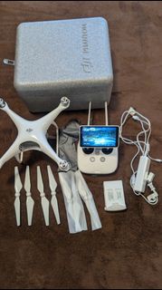 DJI Phantom 4 無人機電池和遙控器