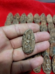 5องค์38บาท ขุนแผน ไข่ผ่าซีก พิมพ์ หลวงพ่อกวย เนื้อดิน ชุดละ 5องค์ ราคาชุดละ38 บาท