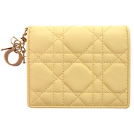 กระเป๋าสตางค์แบบพับสองทบ Christian Dior Cannage Lady Dior รุ่น 33MA0291 หนังลูกวัวสีเหลือง สภาพดีเยี