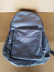 背包 全新 拉鍊扣有瑕疵 已換扣 mendoza Backpack (One zipper  handle defect, changed a new handle)