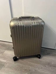 Rimowa original aluminium 行李箱