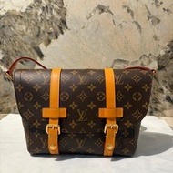 LV CHRISTOPHER信差包