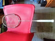 Yonex ArcSaber 002 羽毛球拍