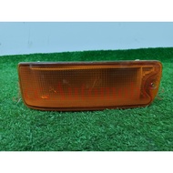 MITSUBISHI DELICA (L400) FRONT SIGNAL LAMP (RIGHT ONLY) [A-2-5]