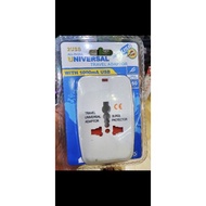 Universal Travel Adaptor + 2 USB
