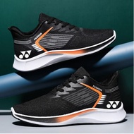 Yonex mesh sports shoes are comfortable and breathable, with unisex feathers. They are lightweight, wear-resistant, and non slip professional badminton sports shoes