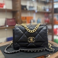 閑置晶片款~Chanel 19 Small Lambskin 黑色復古金扣小號 AS1160 #香奈兒
