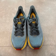 Hoka Clifton 8 Wide 跑鞋