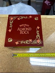 Almond Roca 樂家杏仁糖賀年糖果盒