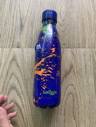 กระติกน้ำ เก็บร้อน Smiggle stainless steel water bottle-Fiesta- น้ำเงินลาย