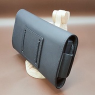 ................iPhone 15 Promax 腰掛式手機皮套............
