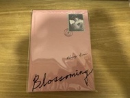 全新Nancy Kwai專輯《Blossoming》