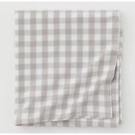 H&M HOME CHECKED TABLECLOTH | 4-6 seater