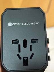 WORLD TRAVEL ADAPTER WITH 4 USB + TYPE-C Single USB output:5V—2.4A MAX. Type-C output:5V=—3A MAX. To