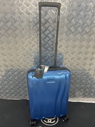 Lightgo 20 寸輕盈行李箱 Lightgo 20 inch luggage （100% PC）56 x 21 x 37cm； 3.58kg