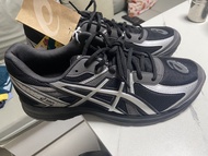 ASICS 黑銀色行街行山運動鞋 Size 29.5cm