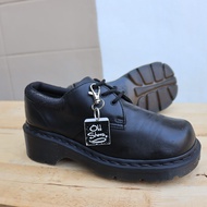 ส่งฟรี 38Eu 24Cm รองเท้า Dr.Martens Womens Quad Back Leather Quad Lace Up Chunky Platform Y2K แท้