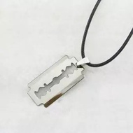 Men's Malaysian silver necklace with razor blade