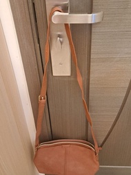 日本Legato Largo 啡色斜孭袋