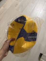 Mikasa V200W Volleyball 排球