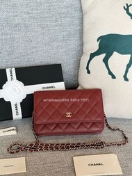 🎀Brand New Free Shipping💙CHANEL AP1071菱格零錢包 手拿隨身包 斜孭袋 魚子醬牛皮｜Color 酒紅｜size 20x12.2x1💙配件全齊適合送禮 嚴格檢測貨品絕