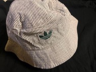 Adidas 漁夫帽