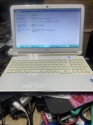 富士通LIFEBOOK AH53/J 15.6吋 i7筆記型電腦(白色)