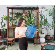 10 liter plastic water bottle.10 liter bottle with spout, lid, convenient carrying handle