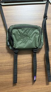 北臉 The North Face purple Shoulder Bag  紫標 肩背包 腰包 背包 斜背包