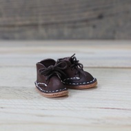 【穎川手創】迷你小鞋吊飾/馬丁鞋/鑰匙圈/DIY材料包 (裁片有打孔) PKIT SH001 手縫皮革材料包-咖啡色