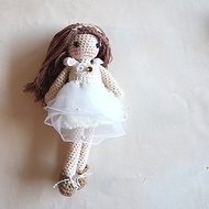 手鉤玩偶 毛線娃娃 小美娃娃 新娘造型 白紗 純白珍珠蕾絲裙