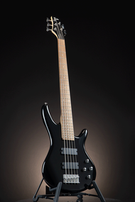 Gusta GIB5-01 II กีตาร์เบส 5 สาย +ฟรี กระเป๋าและอุปกรณ์ Music Arms