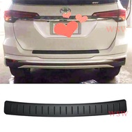 FORTUNER 2015 - 2024 กันรอยท้าย (Rear Bumper) สีดำ เเผ่นกันรอยกันชนท้าย Toyota Fortuner 2015-2024 กั