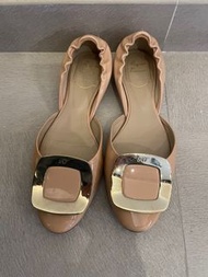 Roger Vivier 裸色方扣平底鞋