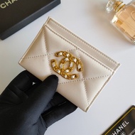 C/h/a/*nel's new model is now available. AP1167 Mini Pencil Case, 7.5 x 11.2 x 0.5 cm.
