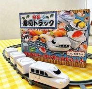 好好玩嘅迴轉壽司火車連路軌A fun conveyor belt sushi train with tracks!