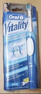 Oral-B Vitality Precision Clean 電動牙刷