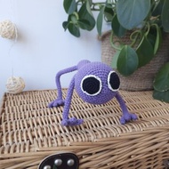 彩虹朋友玩具禮物。孩子們的毛絨娃娃。紫色彩虹朋友Roblox