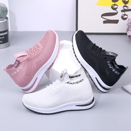 Women's sneakers with 7cm high sole and mesh to hug the feet, Lisa M48