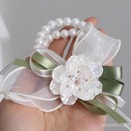 Elegant and fresh elastic wedding wristbands, bridesmaid wrist flowers, sister group hand flowers, e