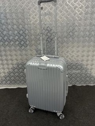 New： Elle 20 吋行李箱； Elle 20 inch luggage for handcarry 56 x 35 x 23vm