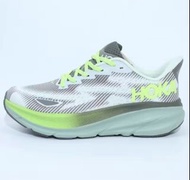 Hoka Clifton 9 GTX 防水跑鞋